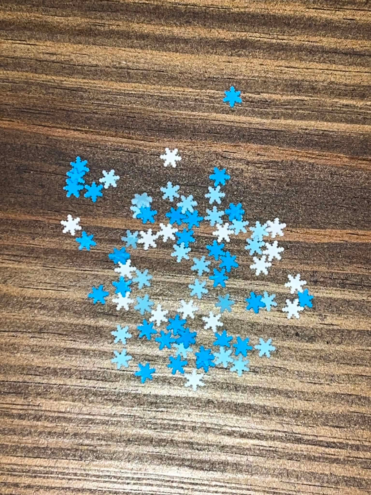 Winter Wonderland Snowflake Nail Charms – Blue & White Holiday Nail Art