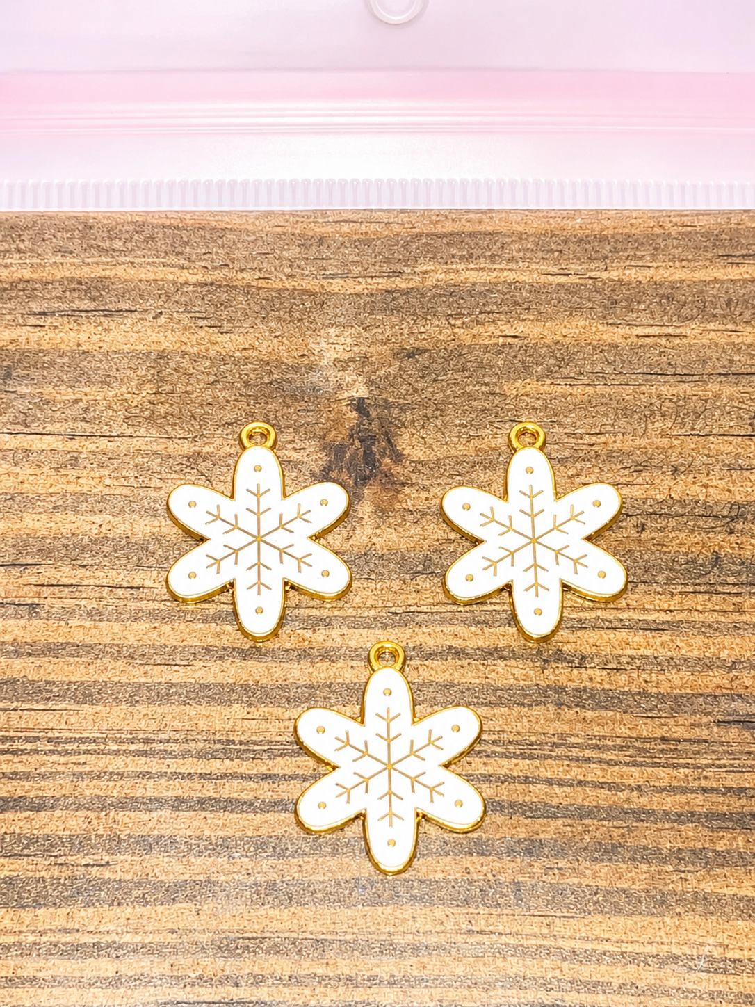 White enamel snowflake flower earring and necklace set with gold etching